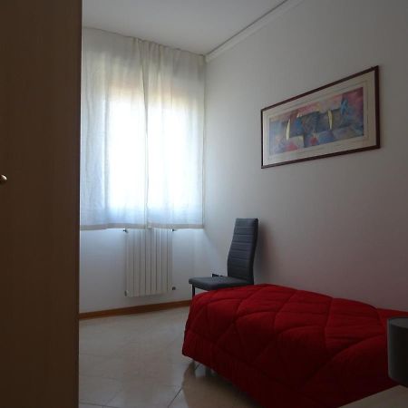 W Le Vacanze Римини Екстериор снимка